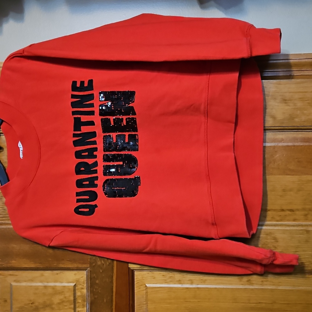 Alice & Olivia Red Quarantine Queen Sweatshirt - Picture 2 of 9